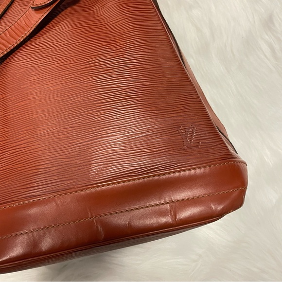 Vintage Louis Vuitton Epi Noe - Picture 7 of 11
